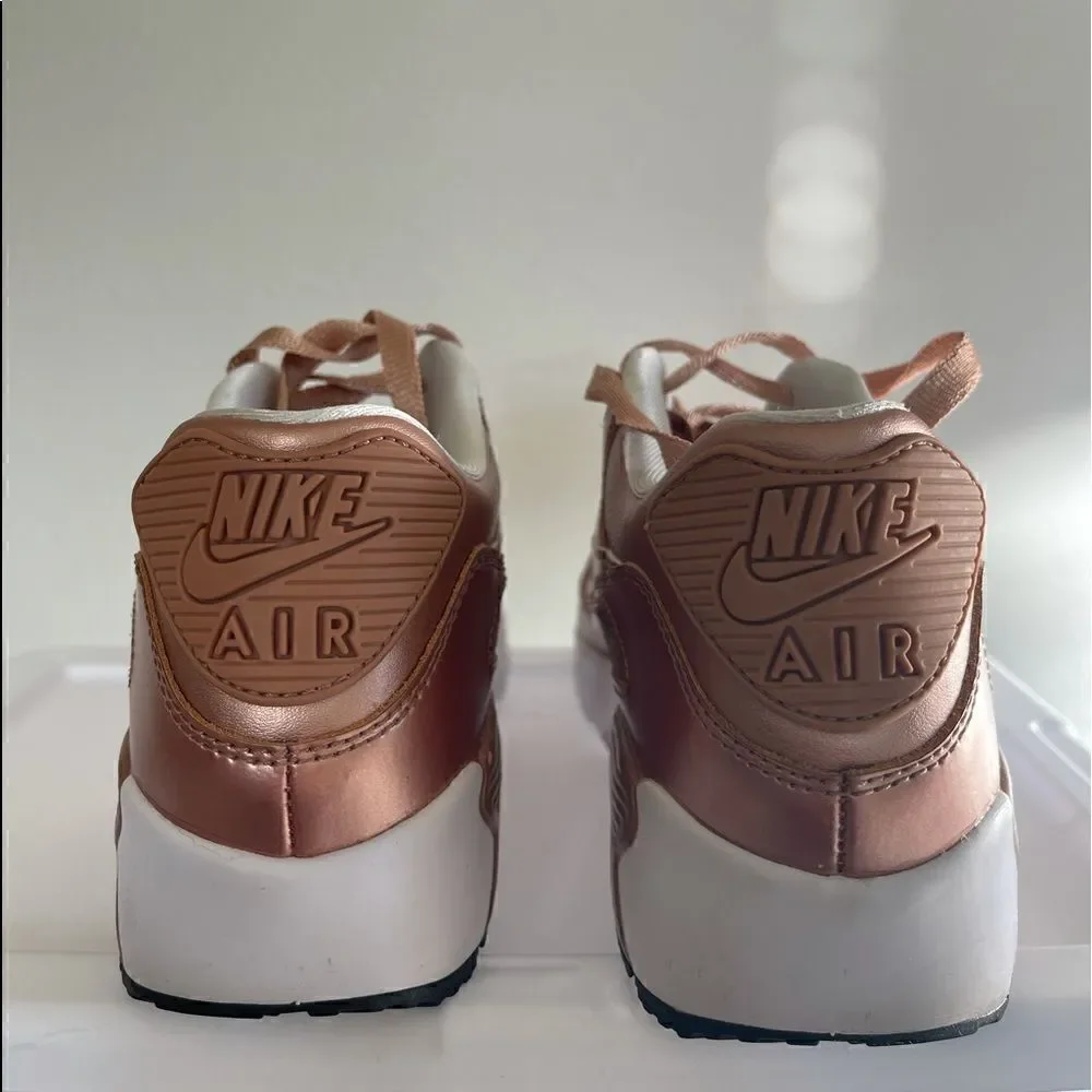 Nike Sneakers